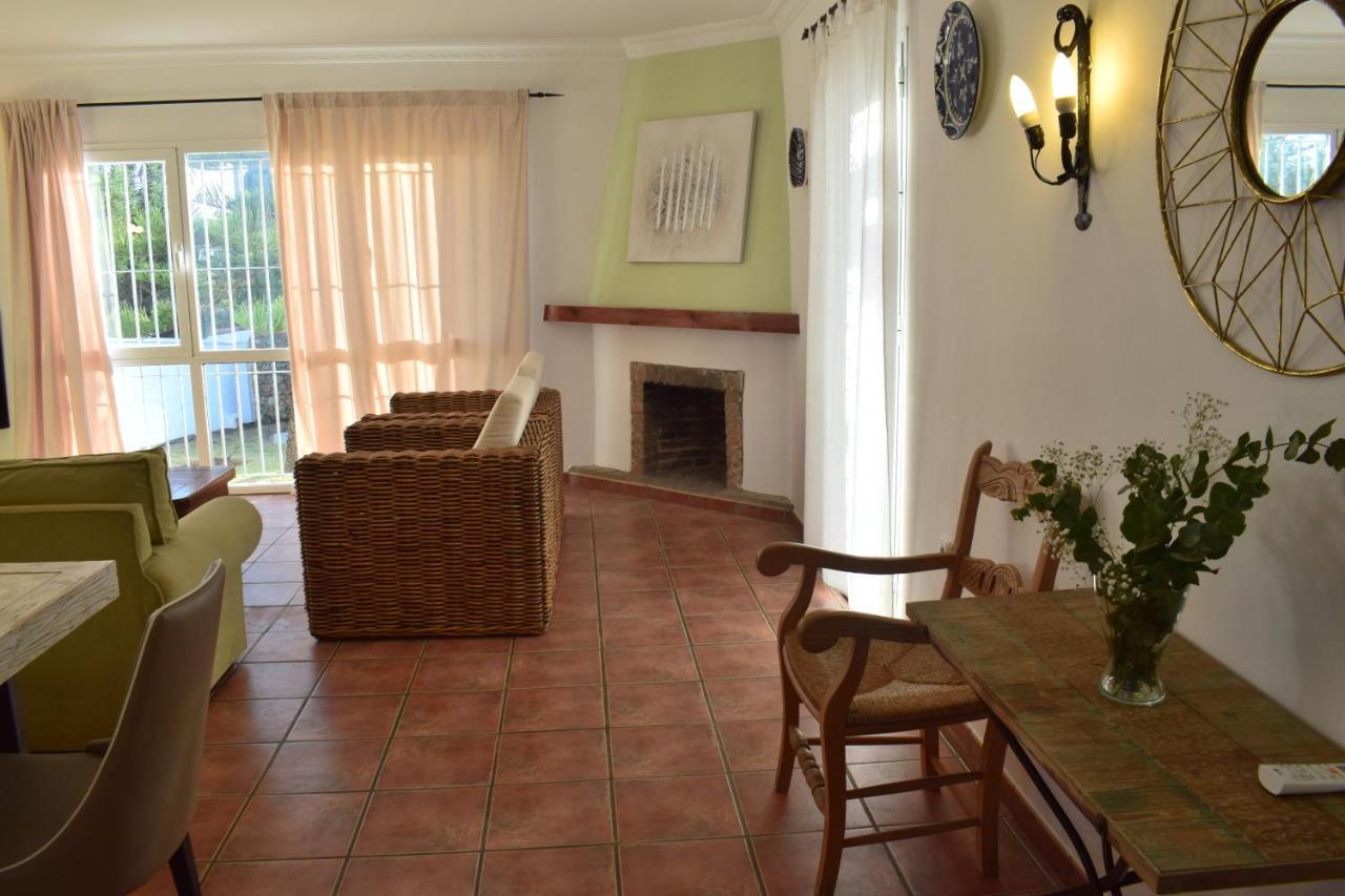 Villa Maria Elena, En Fuente Del Gallo *